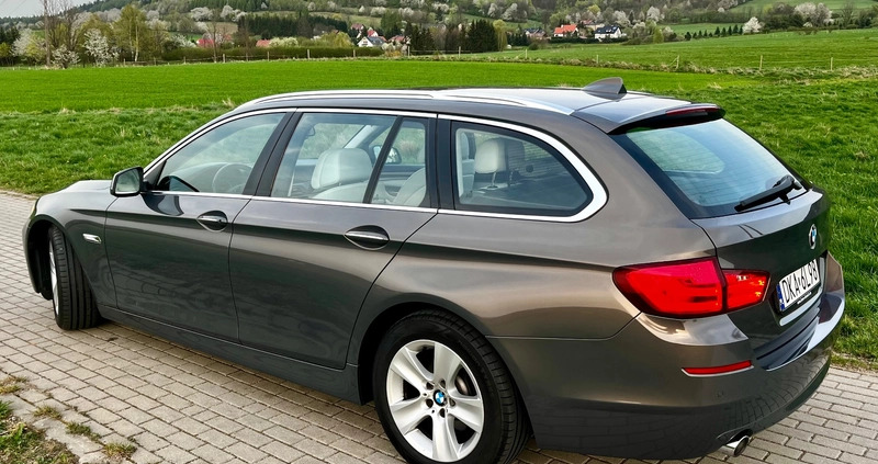 BMW Seria 5 cena 72000 przebieg: 278000, rok produkcji 2013 z Pionki małe 781